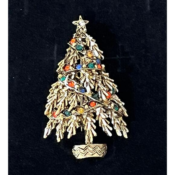 Vintage ART Signed Christmas Tree Brooch Pin Rhinestone Holiday Collectible - Picture 1 of 10